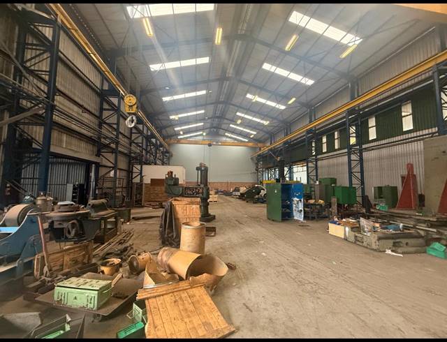 2,808M² WAREHOUSE TO LET IN ALRODE